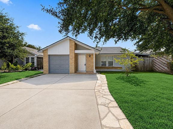 2nd image of 11918 E Marsham Cir