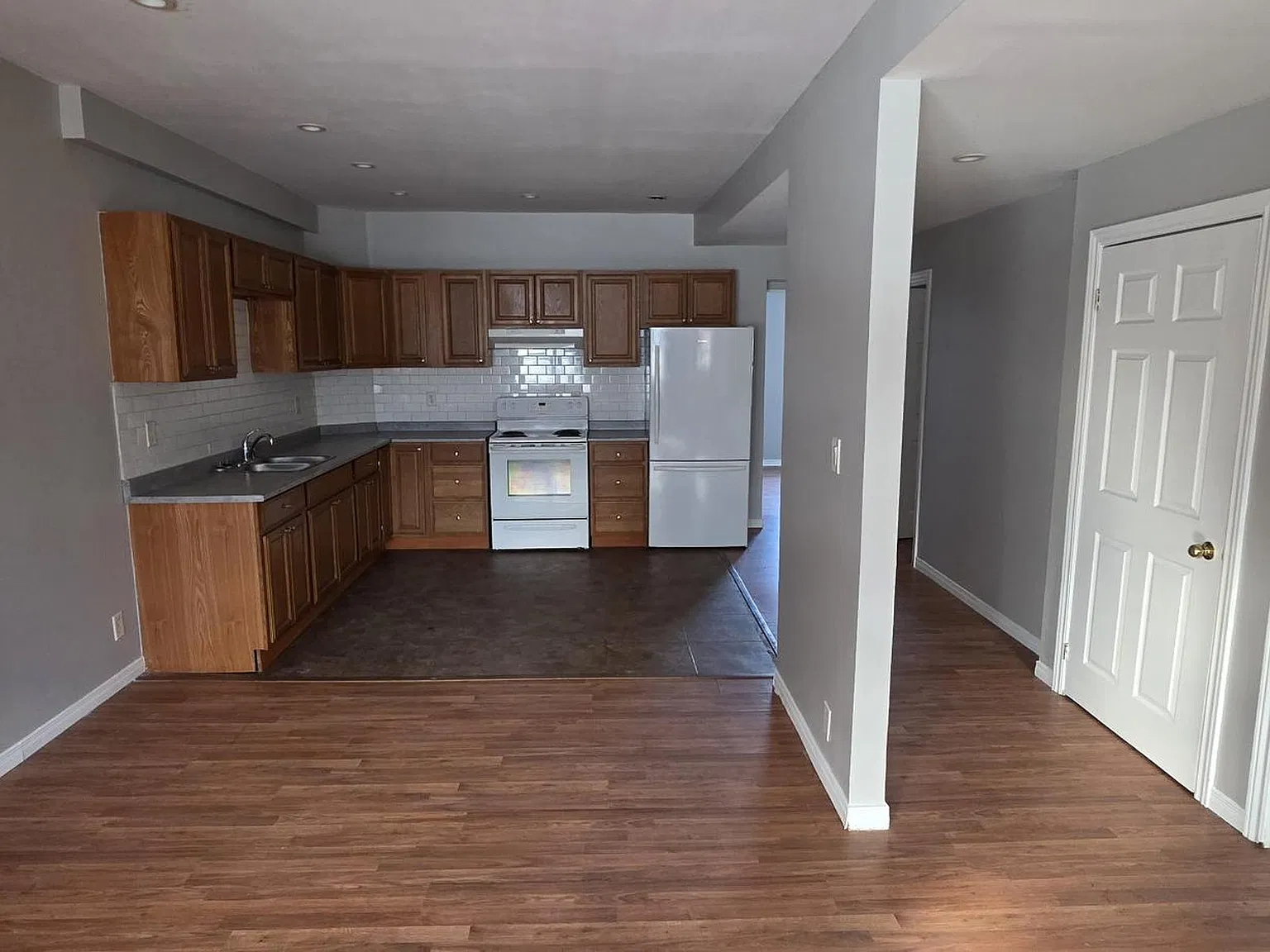 353 Frood Road Greater Sudbury — Photo 3