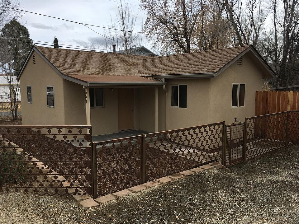Front of home from driveway