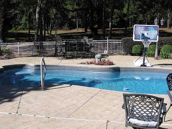 3rd image of 1312 Conservancy Dr E