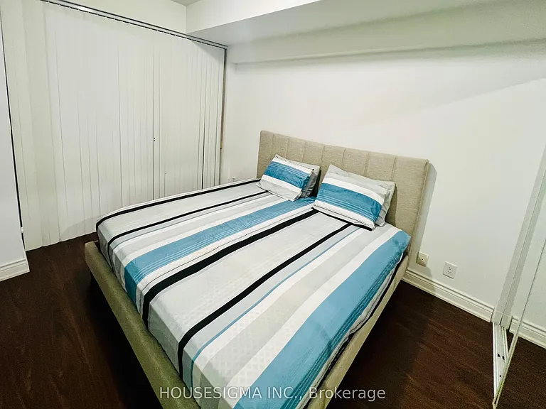 4033 Hurontario St #312 — Photo 5