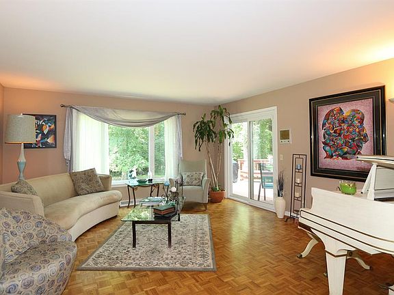 3rd image of 8355 Crestdale Ct