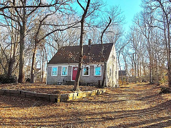 2nd image of 14 S Yarmouth Road