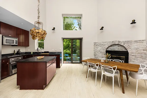 Rented by Compass | media 2