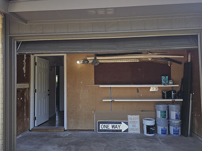 617 Country Ln — Photo 24