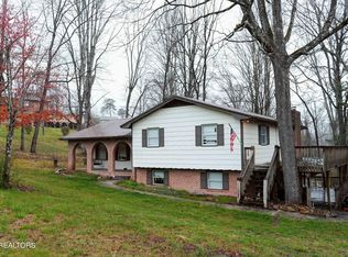 207 Claiborne Rd, La Follette, TN 37766