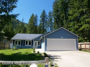 8589 Golden Valley Dr, Maple Falls, WA 98266