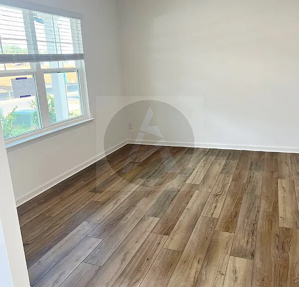 1420 Hunter Trl — Photo 6