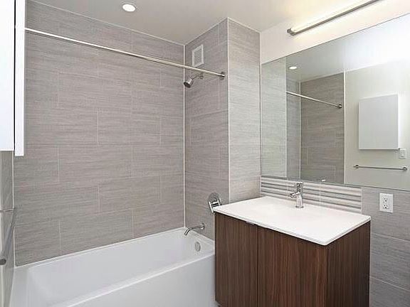 4th image of 4142 24th St APT 412