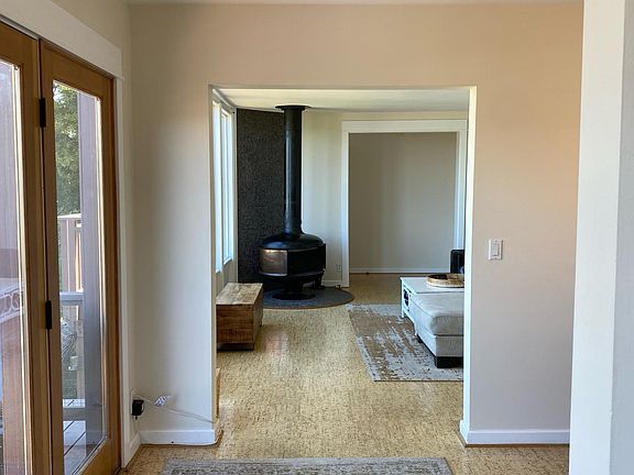 3rd image of 20 Woodward Ave APT B