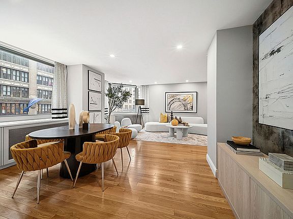 4th image of 121 E 23rd St APT 4D