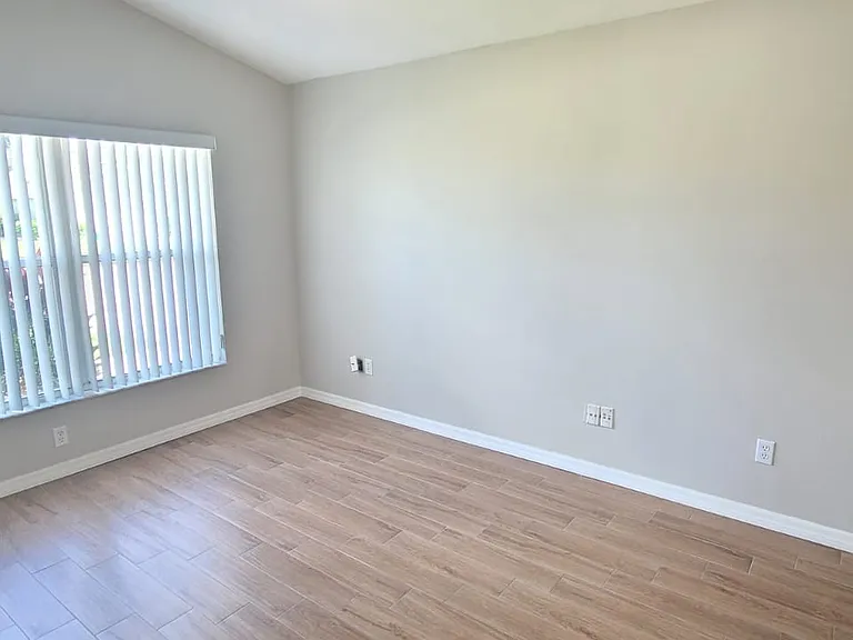 6755 Ferri Cir — Photo 16