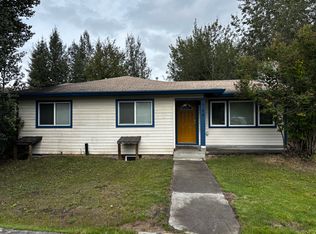 758 17th Ave #A, Fairbanks, AK 99701
