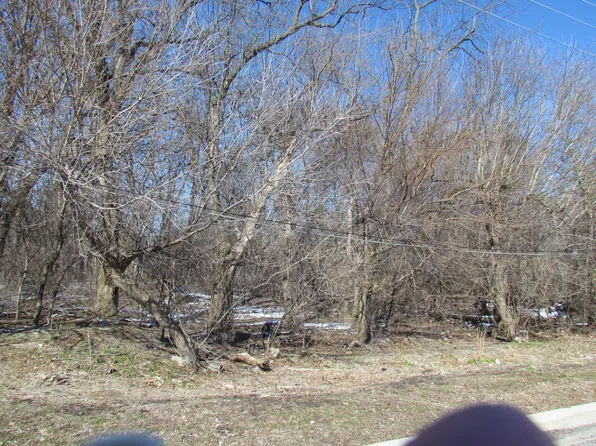 10 Grand Lake Blvd, West Chicago, IL 60185