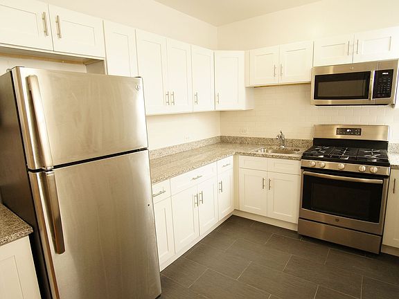 2nd image of 3533-3535 W Fullerton Ave #2349-1