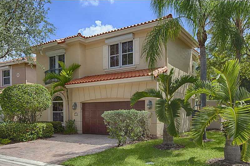 HARBOR ISLANDS EDGEWATER ESTATES HOME