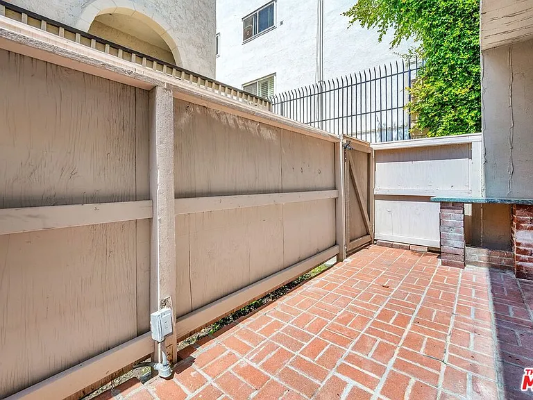8025 Redlands St #15 — Photo 25