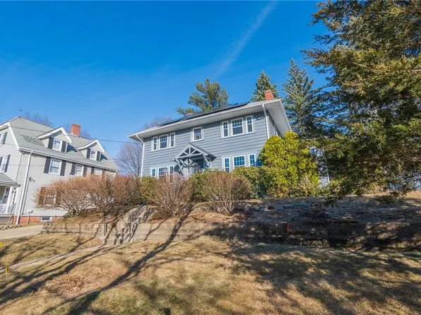 59 Hilltop Ave, Providence, RI 02908