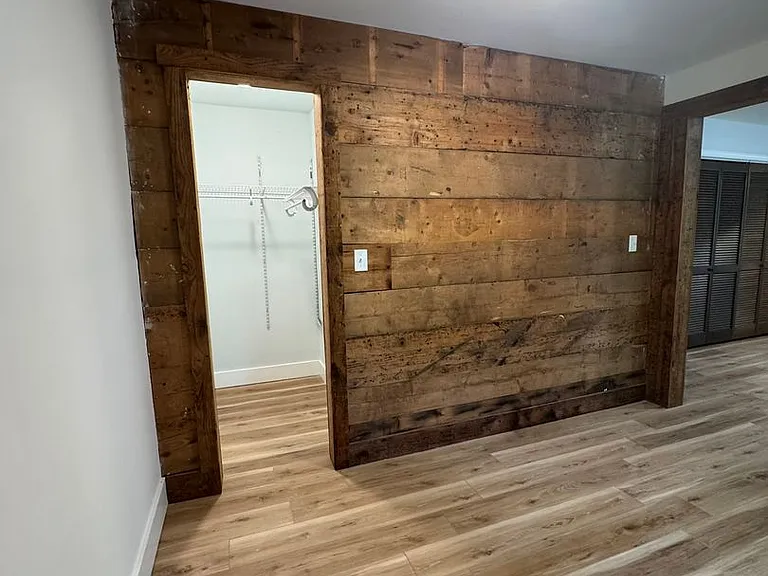 4240 Buck Dr — Photo 35