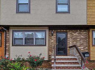 305 Merrywood Dr, Edison, NJ 08817