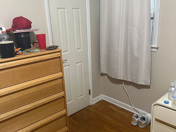 3rd image of 9125 Grand Ave Floor 2