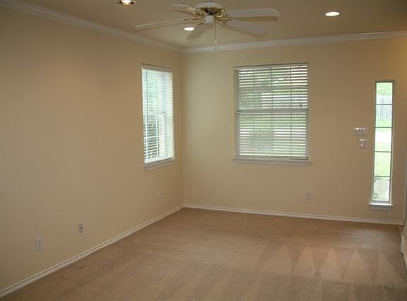 3rd image of 226 Valley Lane
