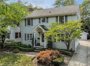 743 Rivard Blvd, Grosse Pointe, MI 48230