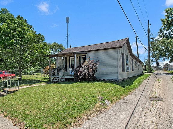 3rd image of 210 W Wilkinson St
