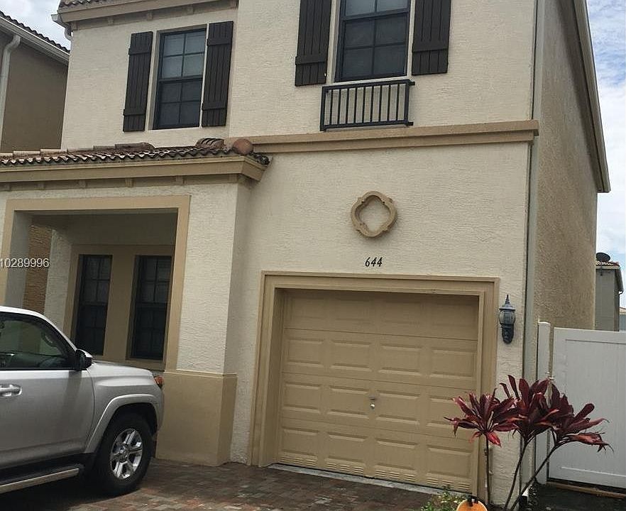 1st image of 644 NE 191st Ter