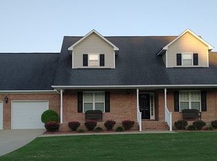 160 Secretariat Ct, Raeford, NC 28376
