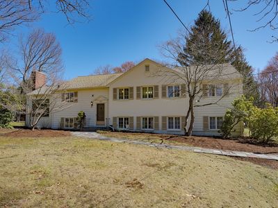 605 Chestnut St, Lynnfield, MA, 01940