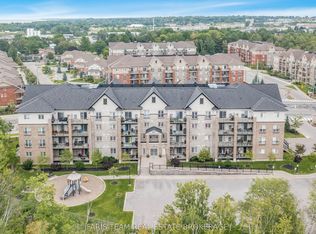40 Ferndale Dr S #210, Barrie, ON L4N 2L3