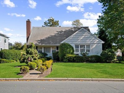 66 Auerbach Lane, Lawrence, NY, 11559