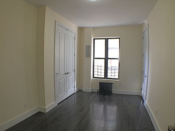 4th image of 220 Wadsworth Ave APT 405