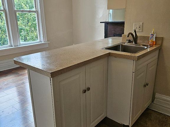 5th image of 120 W 5th Ave APT 3