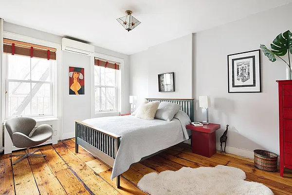 Sold by Compass | media 7