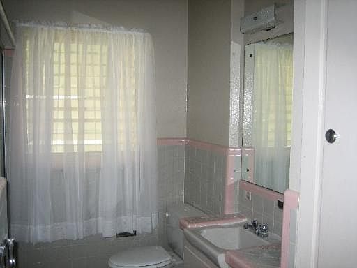 5th image of 8227 GREENBRIAR DR