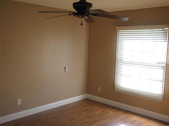 5th image of 405 Georgetown D Dr