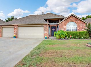 11118 S 102nd East Ave, Bixby, OK 74008
