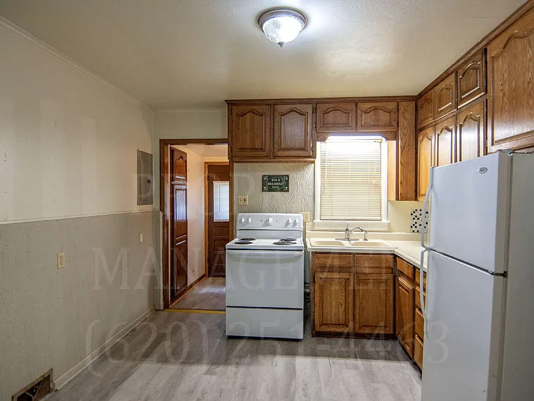 710 S Cline Rd — Photo 8