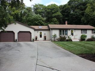 5 Legg St, Millville, MA 01529