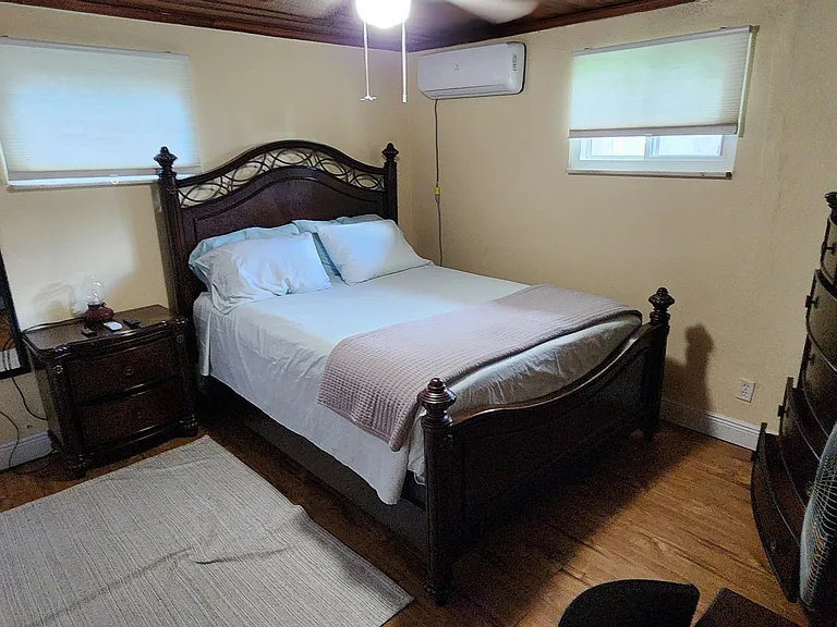 208 N Oakwood Ave #B — Photo 4