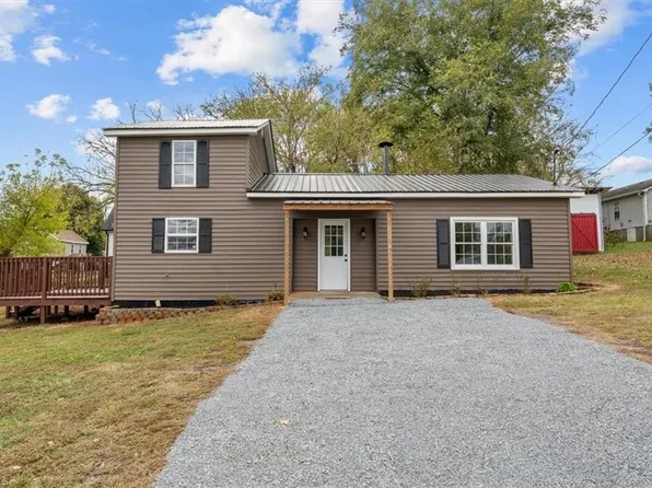 202 Worthville St, Randleman, NC 27317