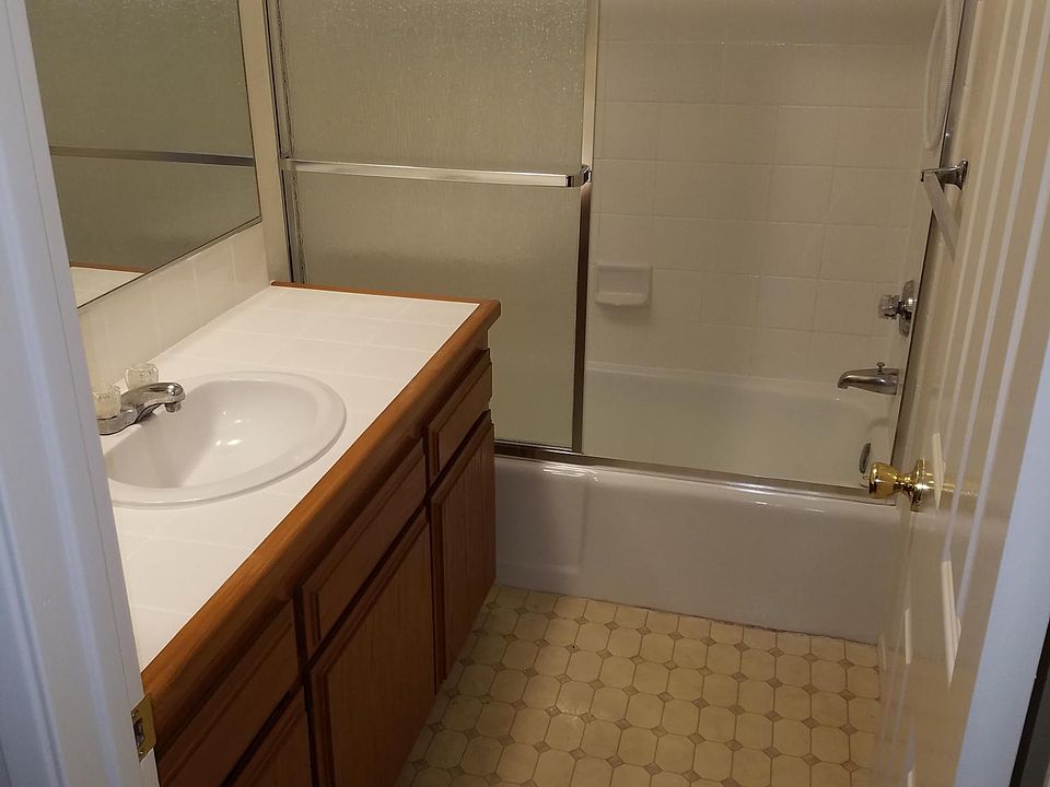 2nd image of 6333 Friends Ave