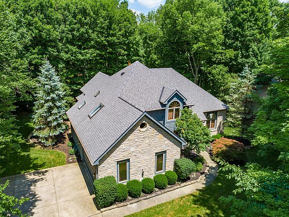 3rd image of 3527 Woodstone Dr