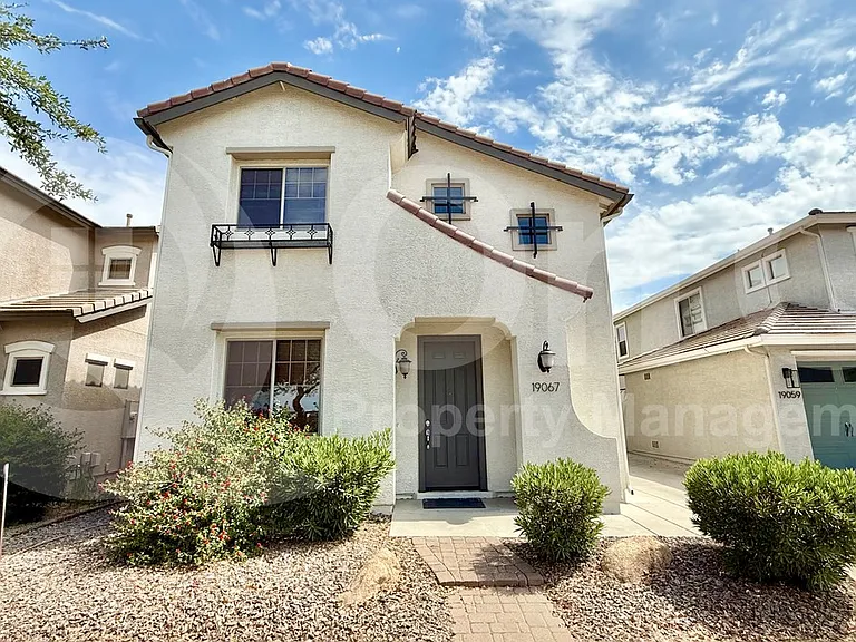19067 E Pelican Dr — Photo 2