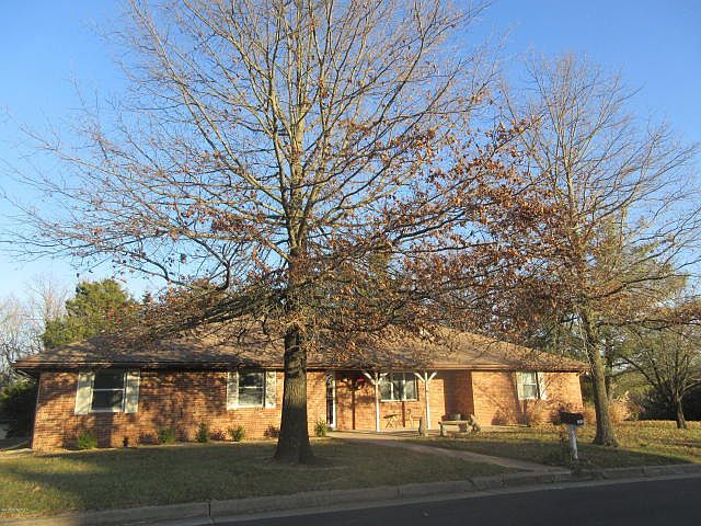 1st image of 1809 Rolling Hills Dr