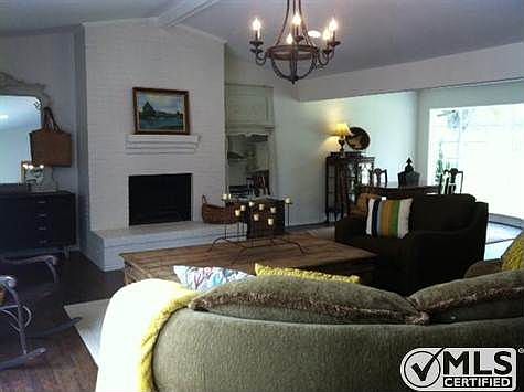 4th image of 509/511 Pleasant Valley Ln