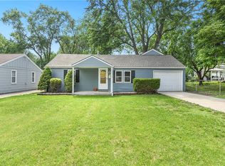 411 SW 9th St, Blue Springs, MO 64015