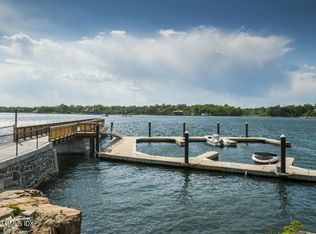 10 Highgate Rd, Riverside, CT 06878